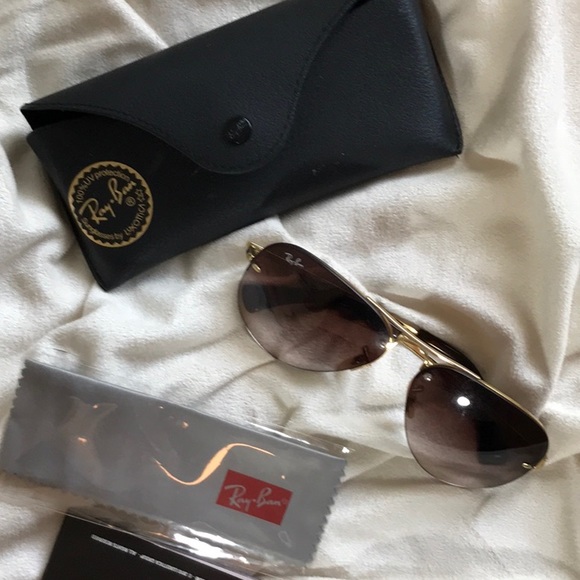 Ray Ban Aviator - Picture 1 of 2